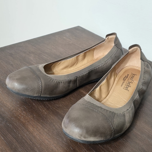 Josef Seibel Shoes - Josephine Siebel Pippa Taupe Nubuck Ballet Flat Women's Size 9.5